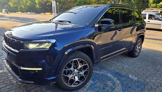 JEEP COMMANDER 1.3 T270 TURBO FLEX OVERLAND AT6 JEEP COMMANDER 1.3 T270 TURBO FLEX OVERLAND AT6